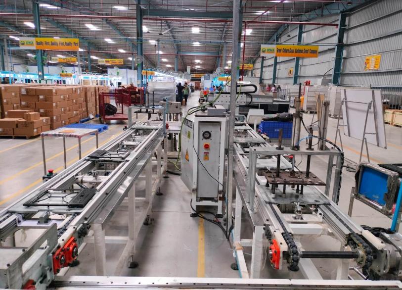 VAQUANT manufacturing and automation floor with special purpose machines